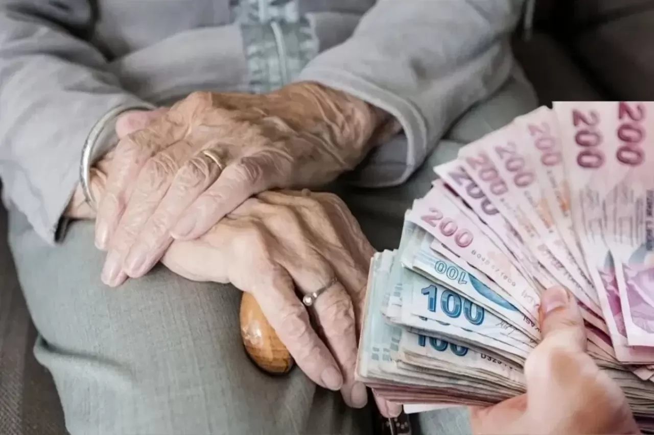 Emekli Bayram İkramiyesi Ödeme Tarihleri Belli Oldu mu? Kurban Bayramı İkramiyesi Ne Zaman Yatırılacak?