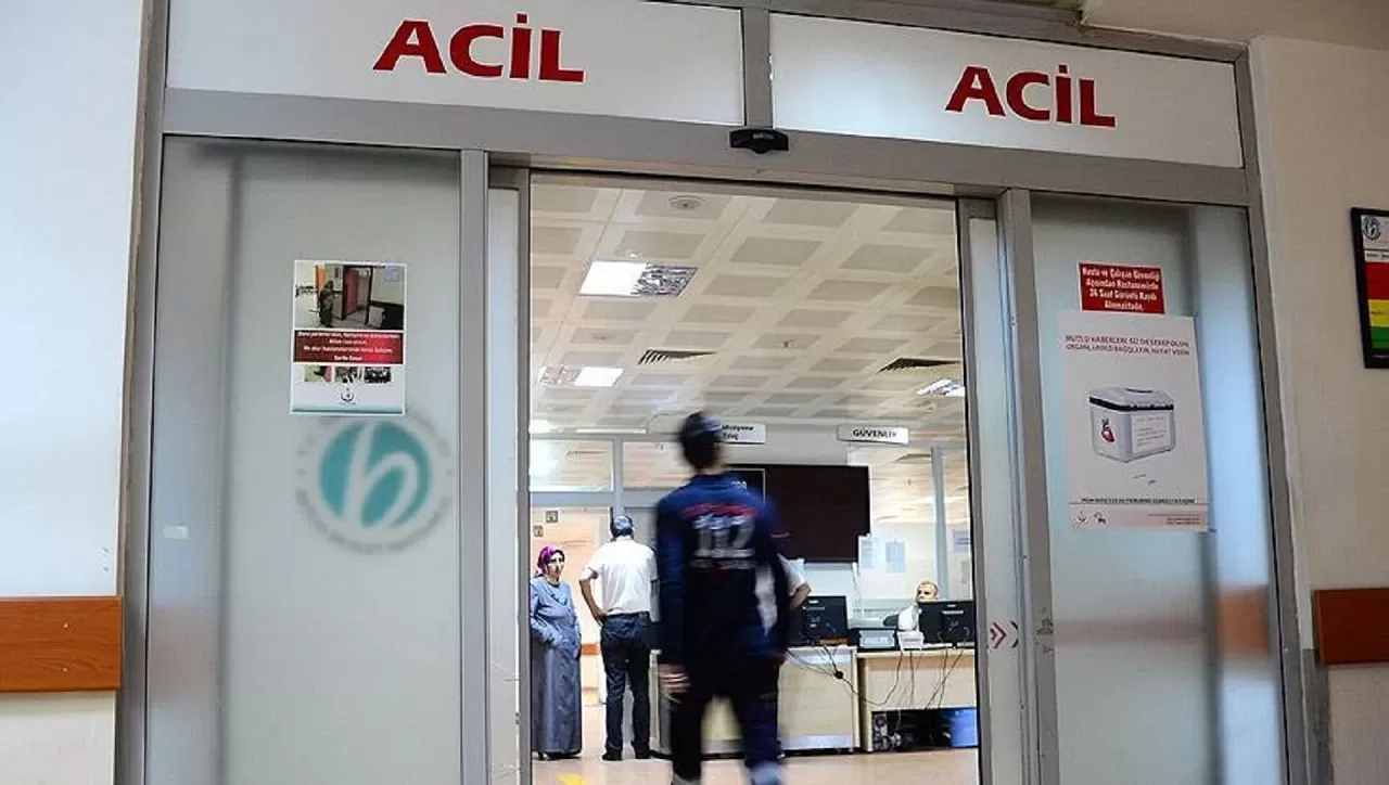 Yozgat'ta doğum günü kutlamasının ardından 12 öğrenci rahatsızlanarak hastaneye kaldırıldı.