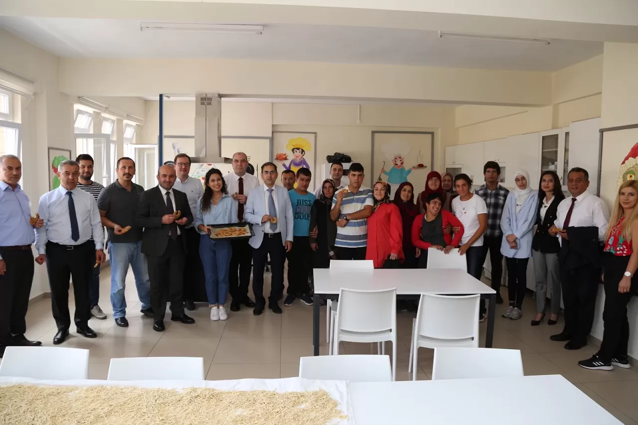 Zorunlu lise eğitiminde yeni düzenlemeler mi geliyor? 4+4+4 sistemi yeniden revize edilecek mi?