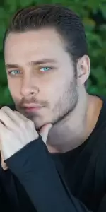 Hudutsuz Sevda Dizisinin Kaan'ı: Burak Çelik Hakkında Bilinmeyenler