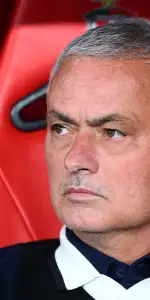 Benfica'nın yeni hocaları Jose Mourinho'yu resmen takımın başına getirdi!