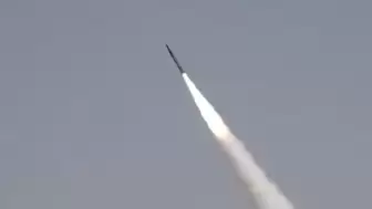 Hindistan-Pakistan Gerilimi Devam Ederken Pakistan, Fatah Füzesini Deneme Amaçlı Fırlattı
