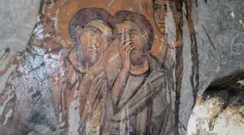 Defineciler tarafından zarar gören tarihi kilise, restore edilerek turistlerin ilgisini çekmeyi hedefliyor