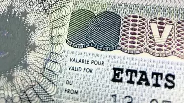 AB ülkelerinin kurduğu Avrupa Parlamentosu (AP), Türk vatandaşlarına Schengen Bölgesi'ne giriş çağrısında bulundu.