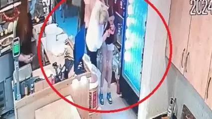 Çocuğa nefes borusuna kaçan çiğ köfte için Heimlich manevrası yapıldı.
