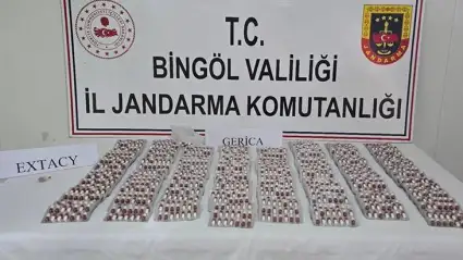 Bingöl'de gerçekleştirilen operasyonlarda 109 kilogram esrar ele geçirildiği bildirildi.