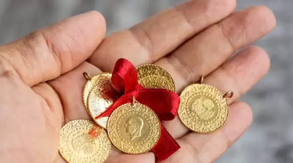 Altın fiyatları rekor seviyeye yükseldi! Gram altın ne kadar oldu? 31 Ekim 2024'te altın fiyatları güncellendi.