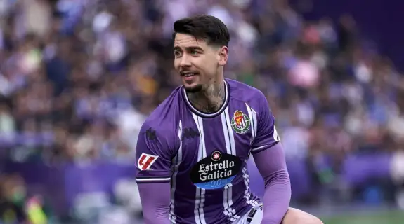 Beşiktaş, sağ bek pozisyonu için kararını veriyor! Perez mi, Van Ewijk mi seçilecek?