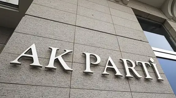 AK Parti'de sekiz il başkanı istifa etti, parti yönetiminde büyük değişiklik yaşandı