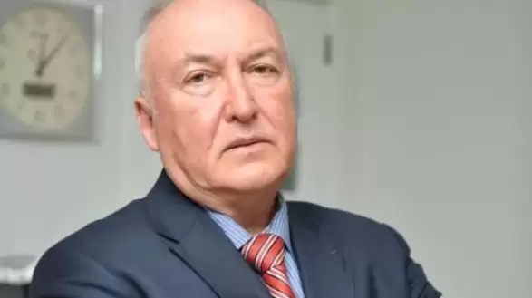 Ünlü Profesör Dr. Övgün Ahmet Ercan, beyin kanaması riski yaşadığını açıkladı, sağlık durumu endişe yarattı.