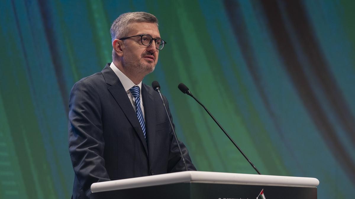 İletişim Başkanı Duran: Türk bayrağı, gökyüzünde gururla dalgalanmaya devam edecek