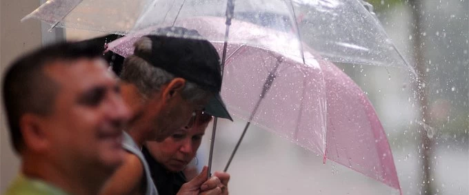 Meteoroloji'den yapılan uyarıya göre sağanak yağmur bekleniyor! Lodos etkisiyle birlikte sıcaklıklar yükseliyor.
