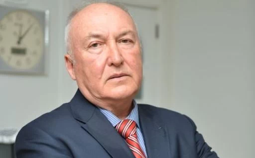 Ünlü Profesör Dr. Övgün Ahmet Ercan, beyin kanaması riski yaşadığını açıkladı, sağlık durumu endişe yarattı.